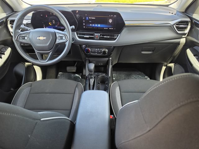 Used 2025 Chevrolet TrailBlazer LT FWD image 15