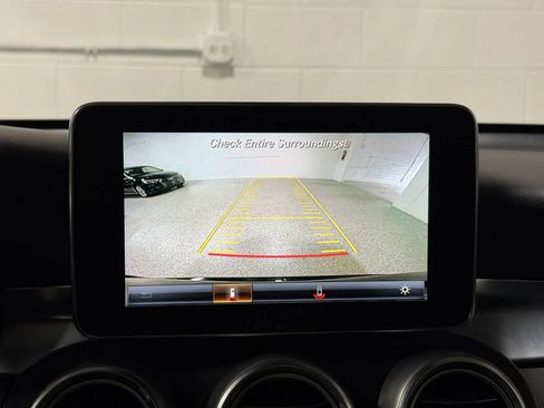Used 2018 Mercedes-Benz GLC 300 4MATIC image 30