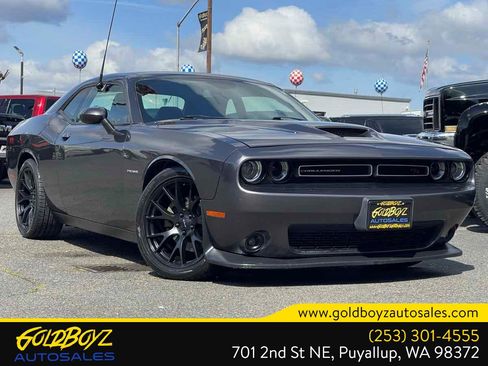 Used 2021 Dodge Challenger R/T RWD image 1