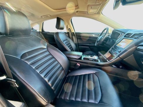 Used 2020 Ford Fusion SEL image 30