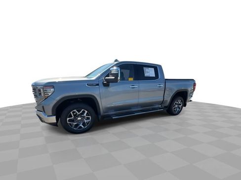 Used 2024 GMC Sierra 1500 SLT w/ SLT Premium Plus Package AWD/4WD image 4