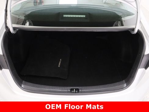 Certified 2023 Toyota Corolla LE image 28