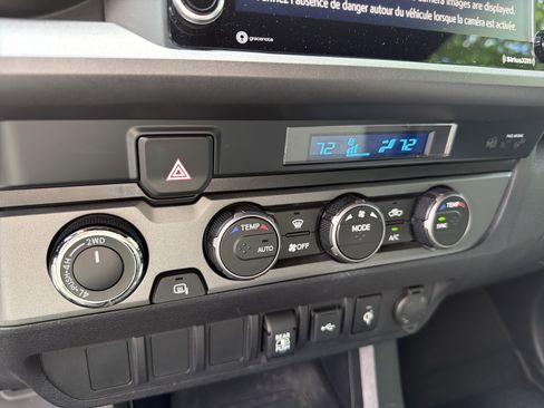 Used 2021 Toyota Tacoma TRD Sport AWD/4WD image 22