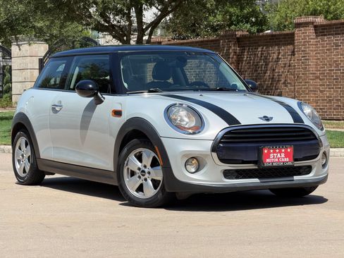 Used 2016 MINI Cooper 2-Door Hardtop FWD image 1
