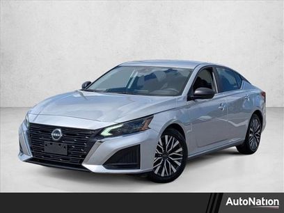 Used 2024 Nissan Altima 2.5 SV