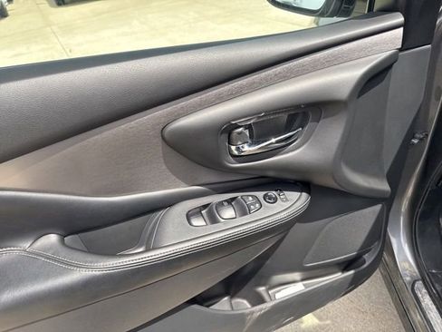 Used 2024 Nissan Murano SV AWD/4WD image 25