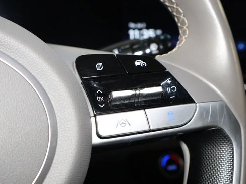 Used 2025 Hyundai Elantra SEL FWD image 20