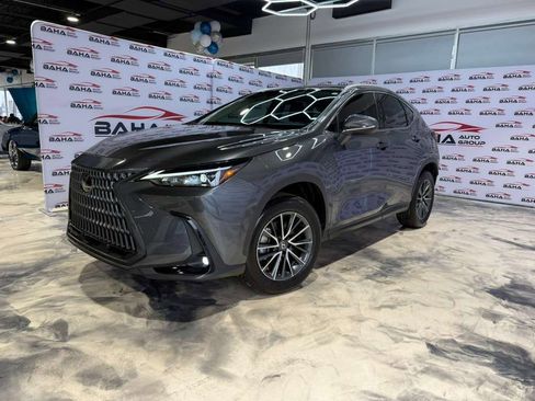 Used 2025 Lexus NX 250 FWD image 2