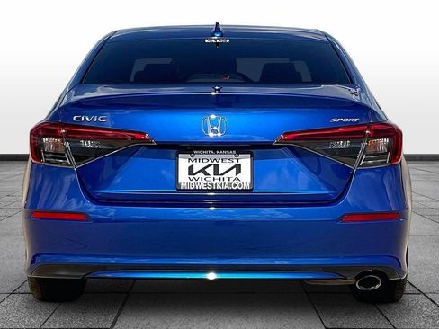 Used 2022 Honda Civic Sport image 4