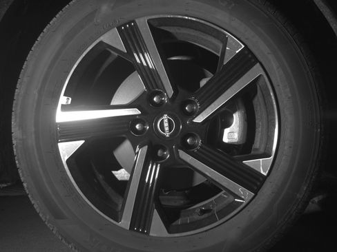 Used 2025 Nissan Sentra SV FWD image 13