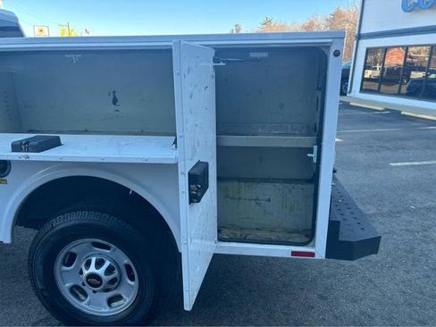 Used 2022 Chevrolet Silverado 2500 W/T w/ WT Convenience Package image 11