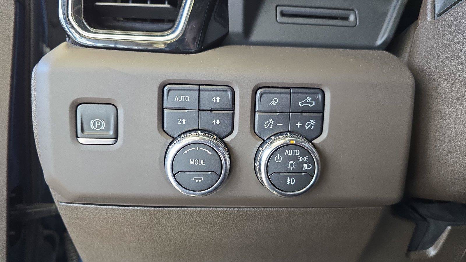 Used 2024 GMC Sierra 2500 Denali AWD/4WD image 27