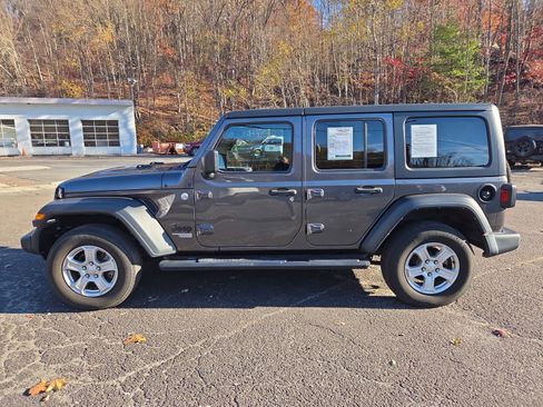 Used 2021 Jeep Wrangler Unlimited Sport image 5