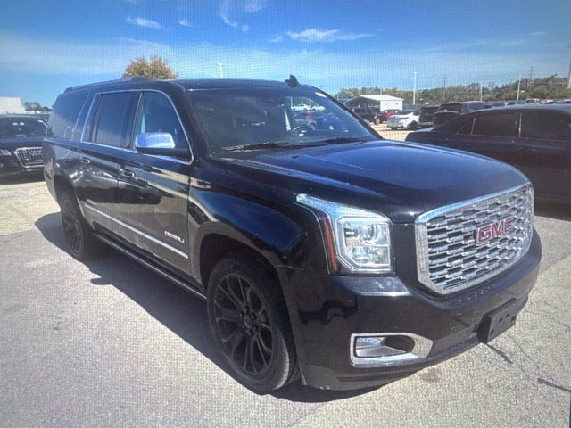Used 2020 GMC Yukon XL Denali w/ Denali Ultimate Package AWD/4WD image 22