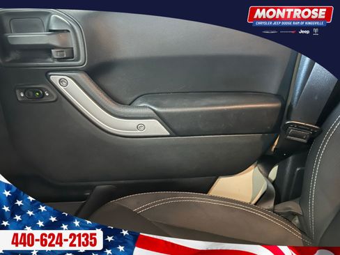 Used 2017 Jeep Wrangler Unlimited Sahara image 13