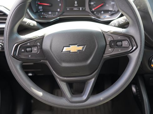 Used 2022 Chevrolet TrailBlazer LT FWD image 23
