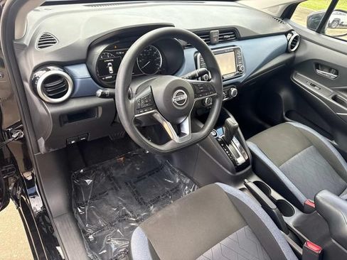 Used 2025 Nissan Versa SV FWD image 24
