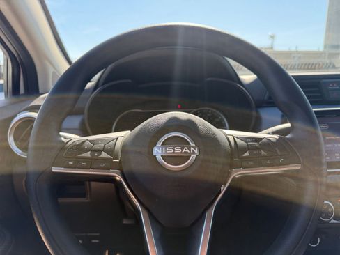 Used 2025 Nissan Versa SV FWD image 25