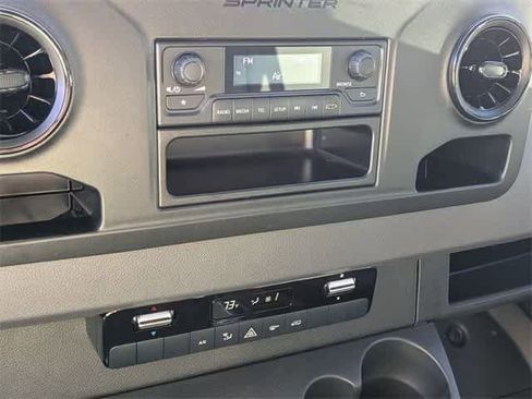 Used 2025 Mercedes-Benz Sprinter 2500 image 25