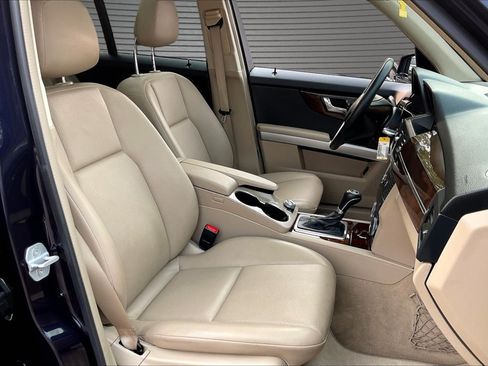 Used 2010 Mercedes-Benz GLK 350 4MATIC image 27