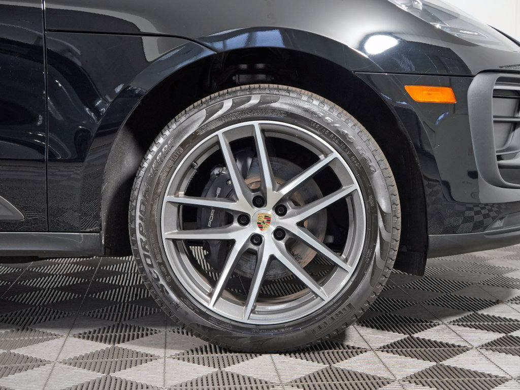 Used 2024 Porsche Macan w/ Premium Plus Package AWD/4WD image 16