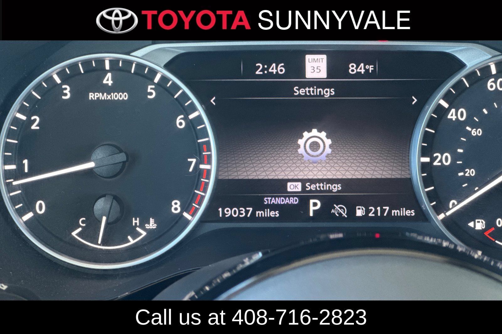 Used 2024 Nissan Pathfinder SL FWD image 31
