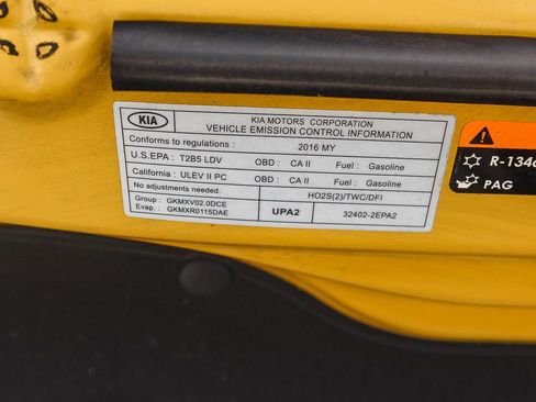 Used 2016 Kia Soul + image 29