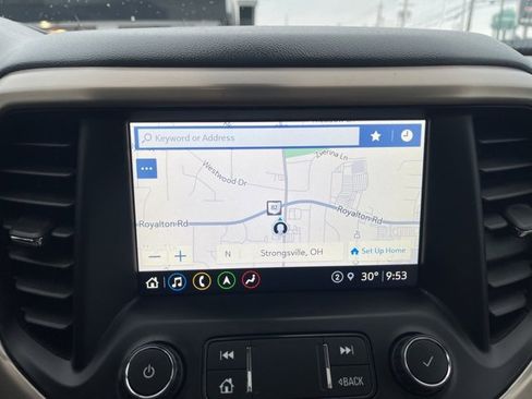 Used 2021 GMC Acadia Denali w/ Denali Technology Package image 25