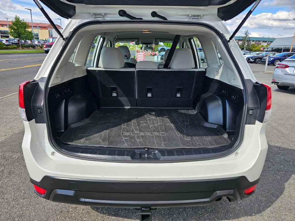 Used 2021 Subaru Forester AWD/4WD image 10