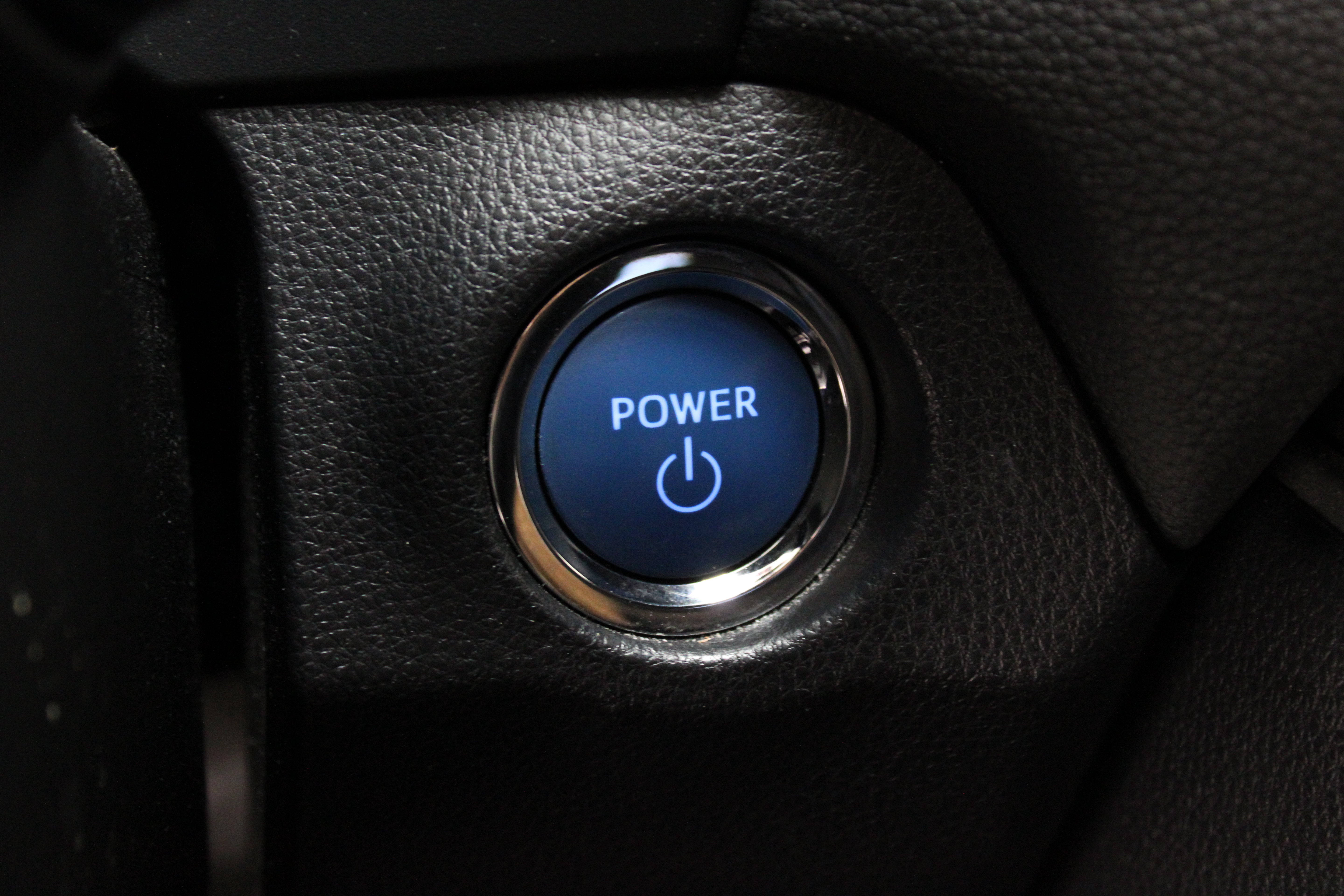 Used 2020 Toyota RAV4 XSE AWD/4WD image 18