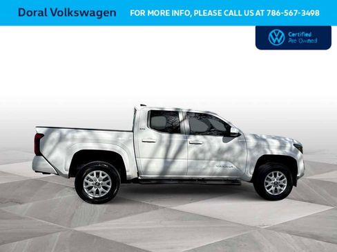 Used 2024 Toyota Tacoma SR5 AWD/4WD image 9