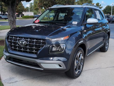Used 2026 Hyundai Venue SEL FWD image 5
