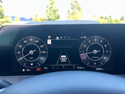 Used 2023 Kia Telluride SX Prestige image 16