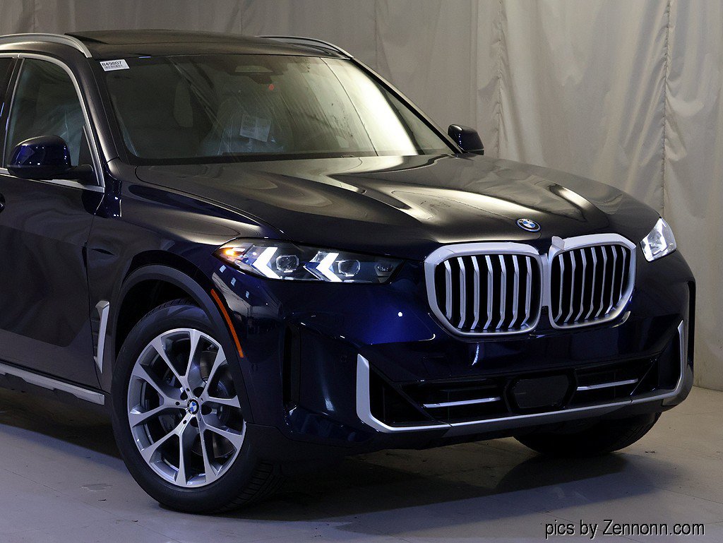 Used 2026 BMW X5 xDrive50e AWD/4WD image 2