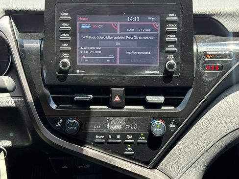 Used 2024 Toyota Camry SE FWD image 12