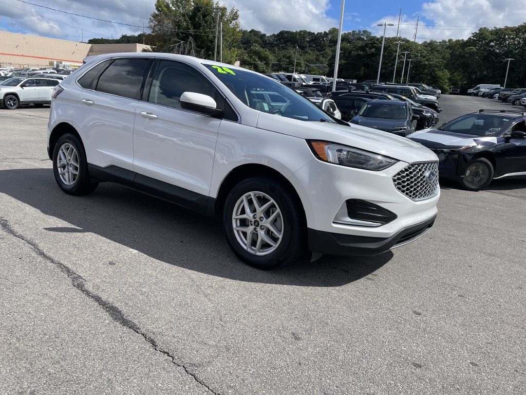 Used 2024 Ford Edge SEL AWD/4WD image 6