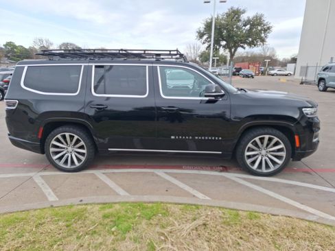 Used 2022 Jeep Grand Wagoneer Series II w/ Convenience Group III image 7