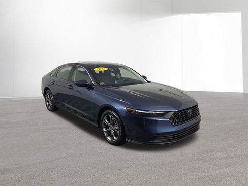 Used 2024 Honda Accord EX image 11