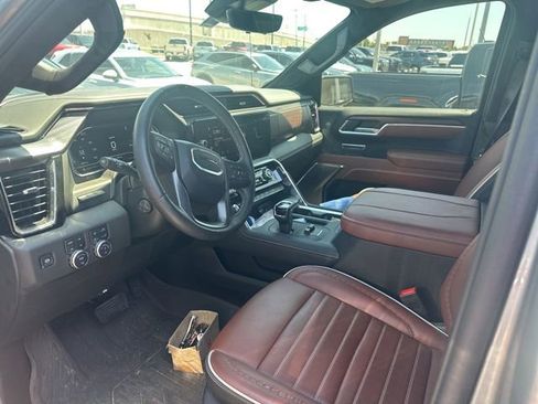 Used 2025 GMC Sierra 1500 Denali Ultimate AWD/4WD image 7