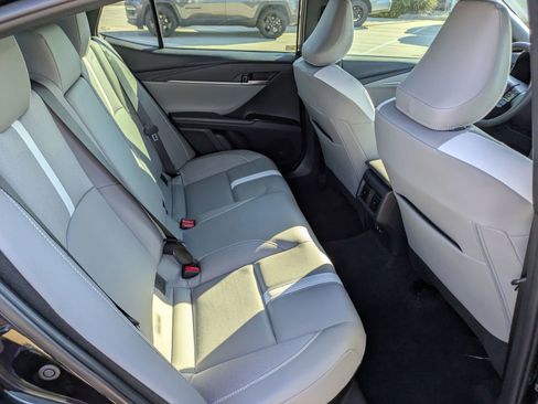 Used 2025 Toyota Camry SE image 24