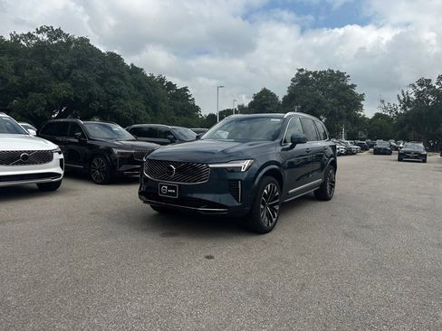 Certified 2025 Volvo XC90 T8 Plus image 2