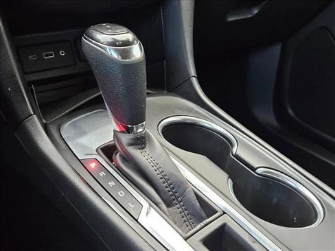 Used 2020 Chevrolet Equinox LT FWD image 12