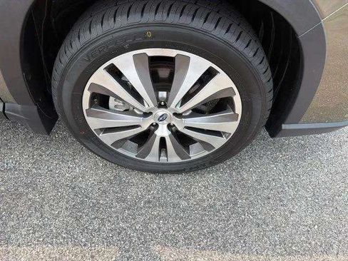 Used 2022 Subaru Ascent Limited w/ Technology Package AWD/4WD image 31