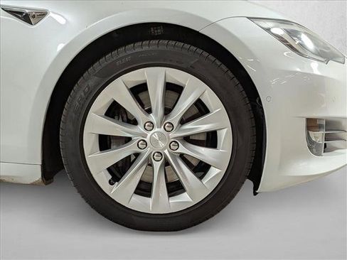 Used 2018 Tesla Model S 75D AWD/4WD image 26
