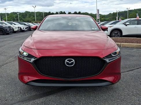 Used 2020 MAZDA MAZDA3 Hatchback w/ Preferred Package FWD image 2
