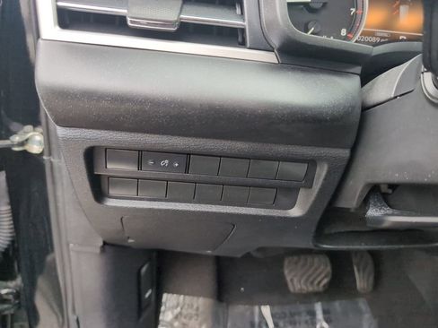 Used 2024 Mitsubishi Outlander ES image 21