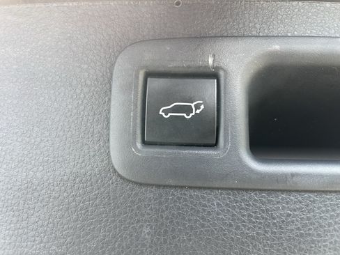Used 2023 Toyota Highlander XSE AWD/4WD image 40