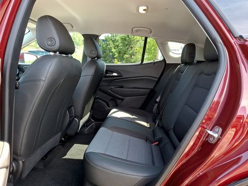 Used 2024 Chevrolet Trax LT w/ Driver Confidence Package FWD image 10