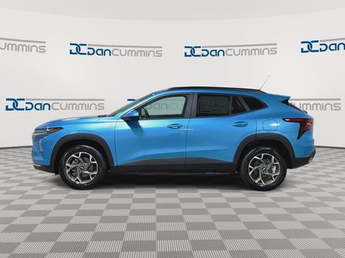 New 2026 Chevrolet Trax LT w/ LT Convenience Package FWD image 5
