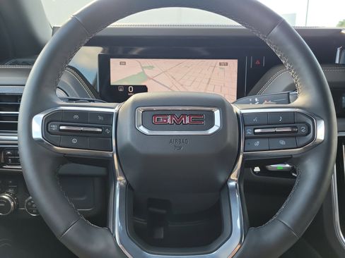 Used 2025 GMC Yukon XL Elevation image 17